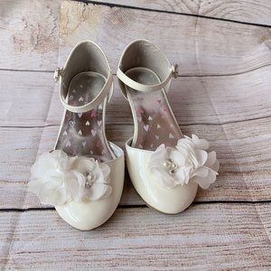 Girls White Dress Shoe Size 1